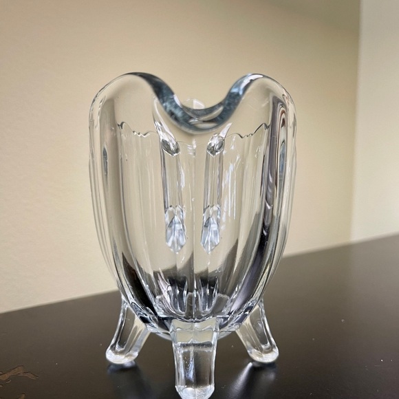 INDIANA GLASS, FOOTED, CLEAR GLASS CREAMER. 5”W(including handle)X 4 1/4”H X 3”D - Picture 2 of 9
